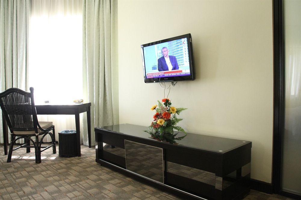 เปอร์คาซา โฮเทล เคนินกัว Hotel Keningau ภายนอก รูปภาพ