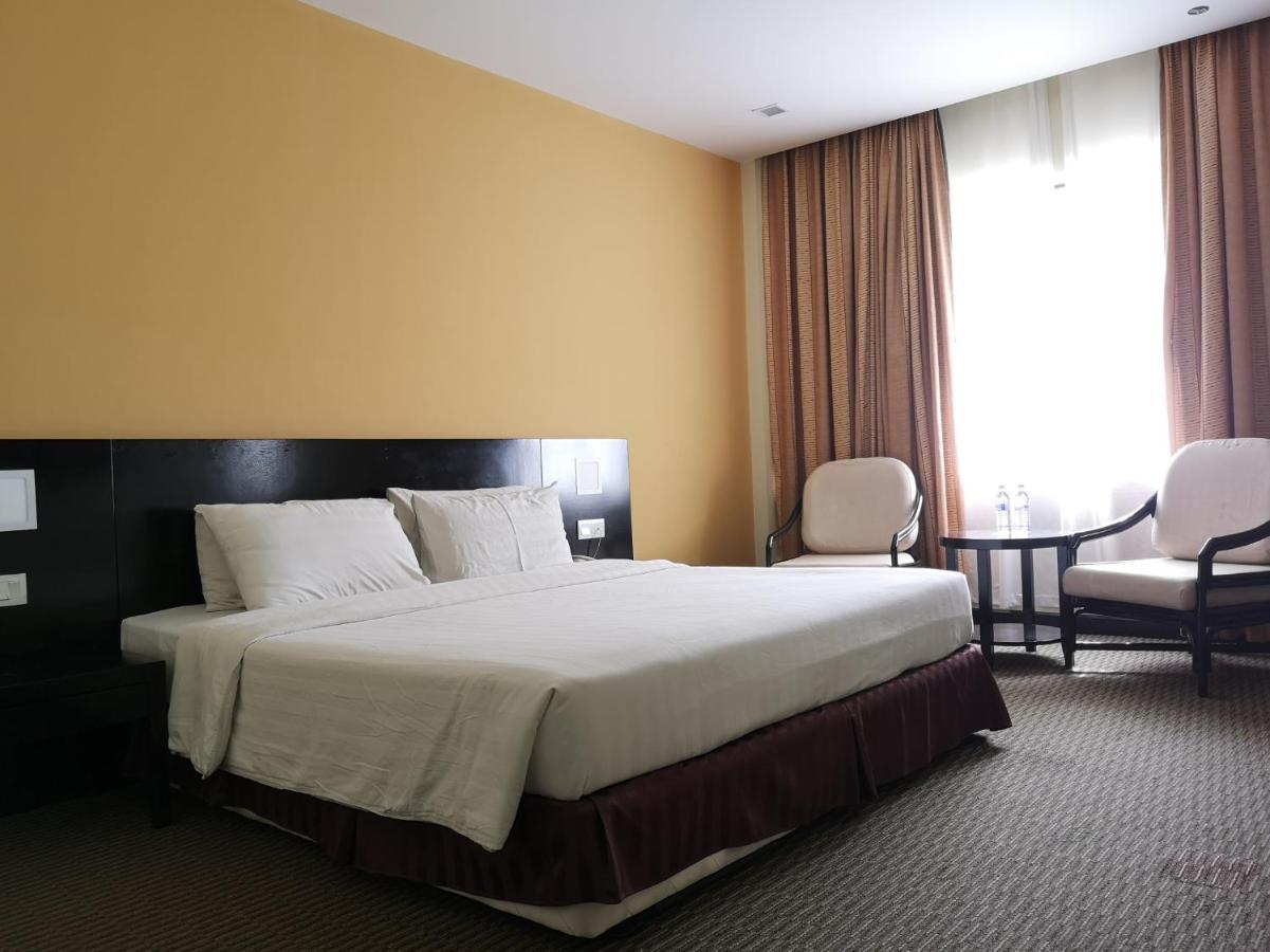 เปอร์คาซา โฮเทล เคนินกัว Hotel Keningau ภายนอก รูปภาพ